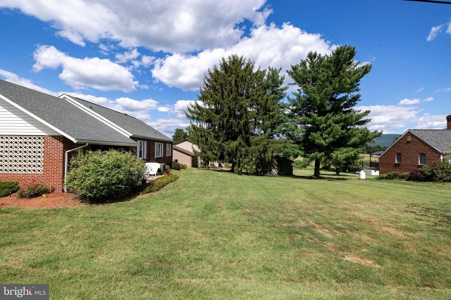 9738 FAIRWAY DR, NEW MARKET, Virginia 22844, 3 Bedrooms Bedrooms, ,1 BathroomBathrooms,Residential,For sale,9738 FAIRWAY DR,VASH2012370 MLS # VASH2012370