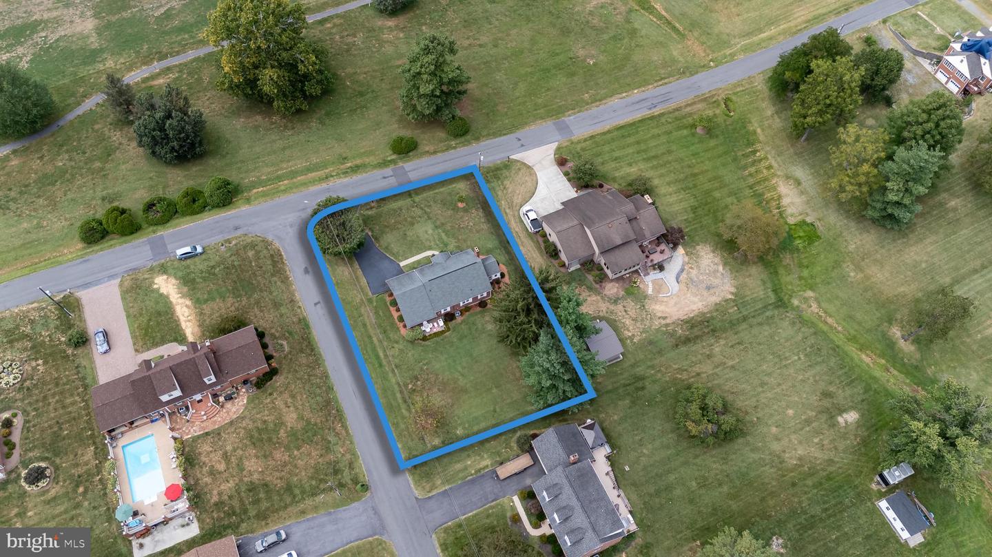 9738 FAIRWAY DR, NEW MARKET, Virginia 22844, 3 Bedrooms Bedrooms, ,1 BathroomBathrooms,Residential,For sale,9738 FAIRWAY DR,VASH2012370 MLS # VASH2012370