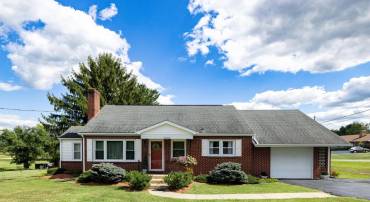 9738 FAIRWAY DR, NEW MARKET, Virginia 22844, 3 Bedrooms Bedrooms, ,1 BathroomBathrooms,Residential,For sale,9738 FAIRWAY DR,VASH2012370 MLS # VASH2012370