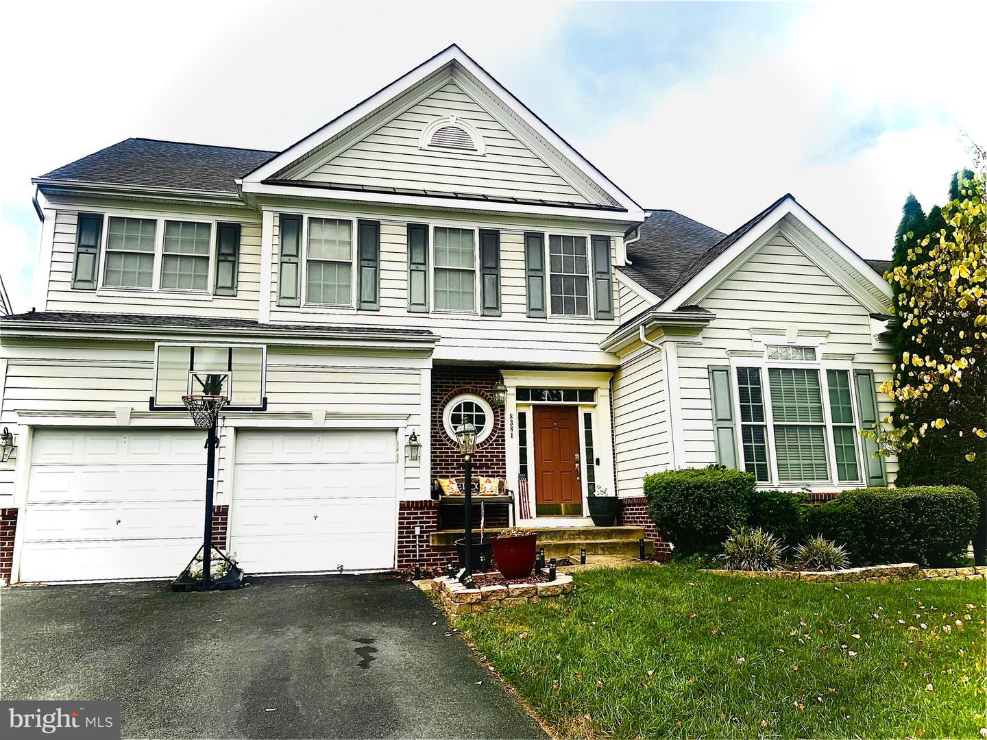 8381 MINERAL SPRINGS DR, MANASSAS, Virginia 20112, 5 Bedrooms Bedrooms, ,3 BathroomsBathrooms,Residential,For sale,8381 MINERAL SPRINGS DR,VAPW2102996 MLS # VAPW2102996