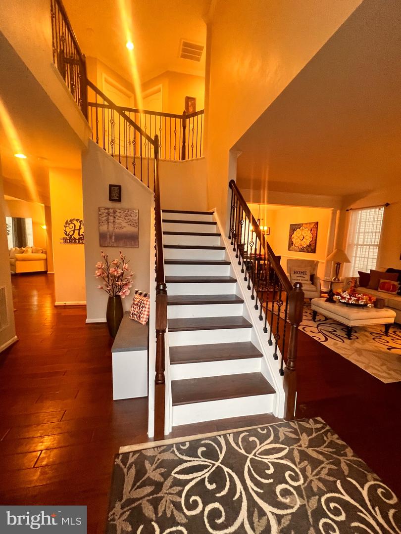 8381 MINERAL SPRINGS DR, MANASSAS, Virginia 20112, 5 Bedrooms Bedrooms, ,3 BathroomsBathrooms,Residential,For sale,8381 MINERAL SPRINGS DR,VAPW2102996 MLS # VAPW2102996