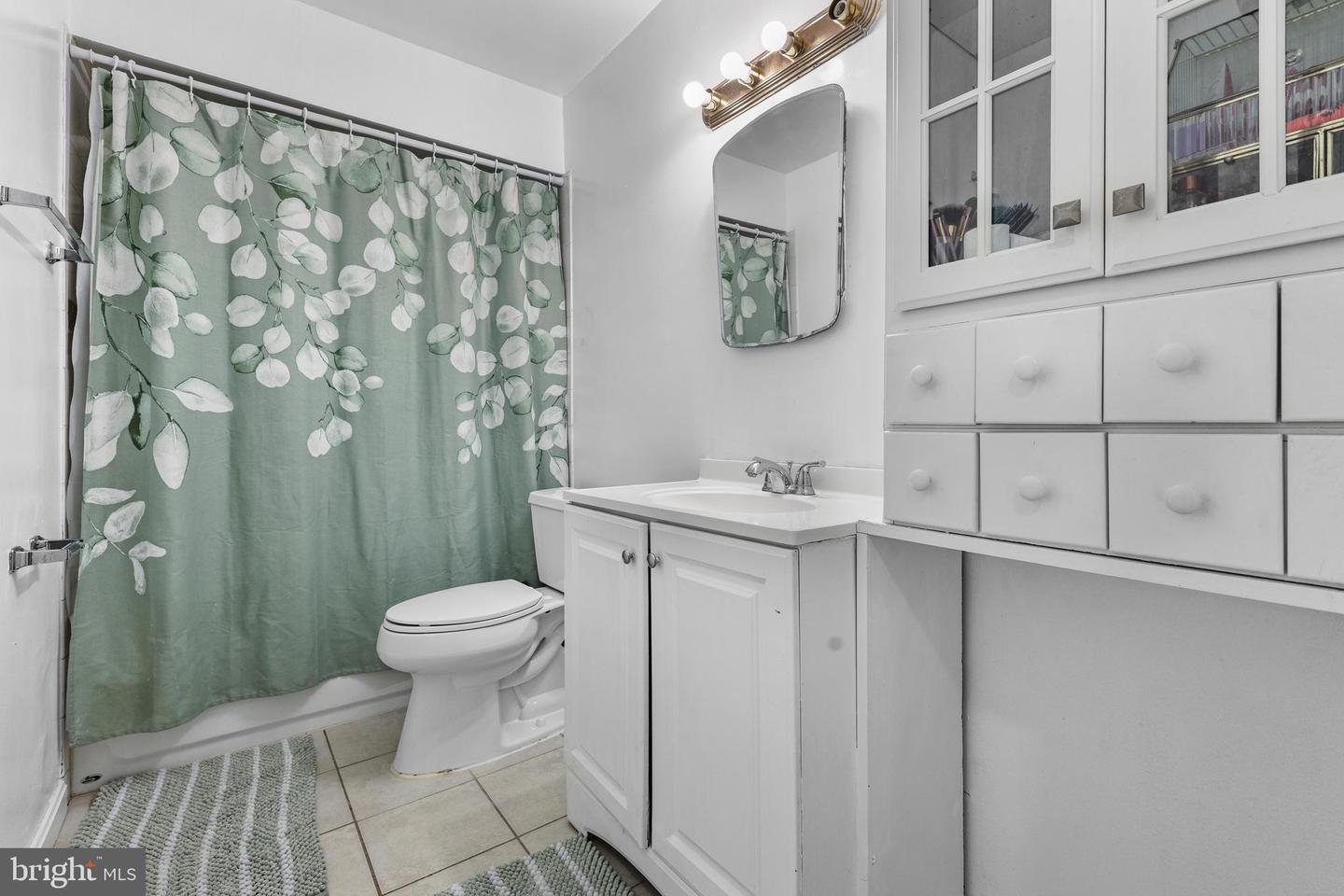 1048-A MARGATE CT, STERLING, Virginia 20164, 2 Bedrooms Bedrooms, ,1 BathroomBathrooms,Residential,For sale,1048-A MARGATE CT,VALO2105908 MLS # VALO2105908