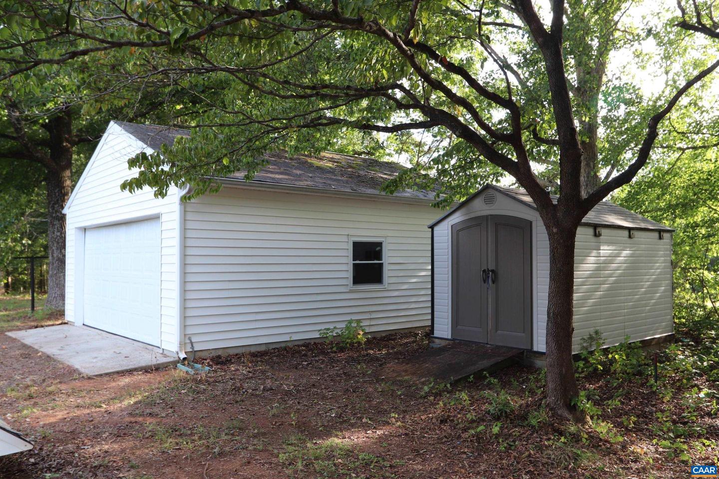 1041 W OLD MOUNTAIN RD, LOUISA, Virginia 23093, 3 Bedrooms Bedrooms, ,2 BathroomsBathrooms,Residential,For sale,1041 W OLD MOUNTAIN RD,668510 MLS # 668510