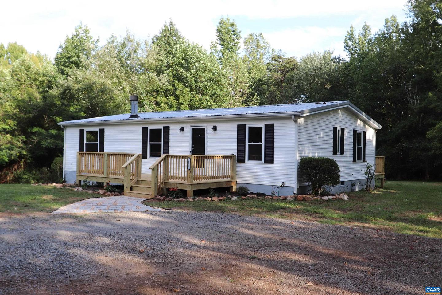1041 W OLD MOUNTAIN RD, LOUISA, Virginia 23093, 3 Bedrooms Bedrooms, ,2 BathroomsBathrooms,Residential,For sale,1041 W OLD MOUNTAIN RD,668510 MLS # 668510