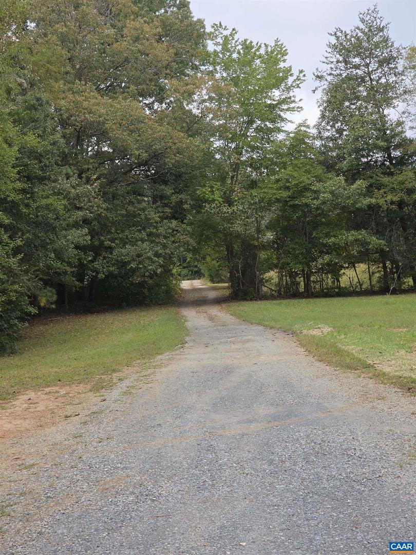 1041 W OLD MOUNTAIN RD, LOUISA, Virginia 23093, 3 Bedrooms Bedrooms, ,2 BathroomsBathrooms,Residential,For sale,1041 W OLD MOUNTAIN RD,668510 MLS # 668510