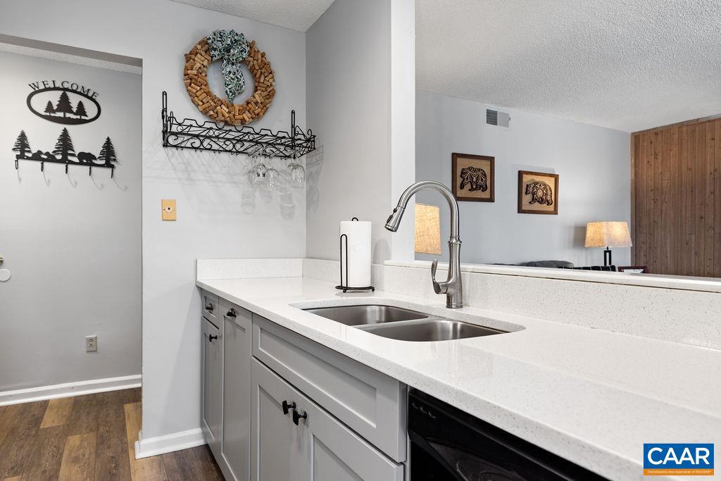 2056 STONE RIDGE CONDOS, WINTERGREEN RESORT, Virginia 22967, 2 Bedrooms Bedrooms, ,2 BathroomsBathrooms,Residential,For sale,2056 STONE RIDGE CONDOS,668511 MLS # 668511