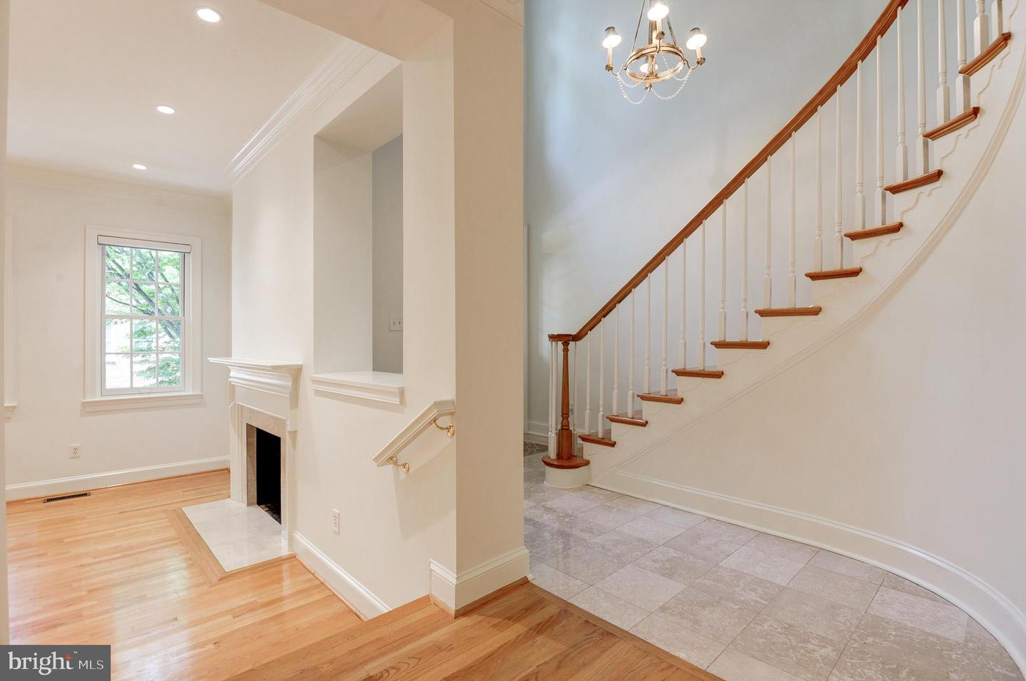 2035 MAYFAIR MCLEAN CT, FALLS CHURCH, Virginia 22043, 4 Bedrooms Bedrooms, ,3 BathroomsBathrooms,Residential,For sale,2035 MAYFAIR MCLEAN CT,VAFX2264538 MLS # VAFX2264538