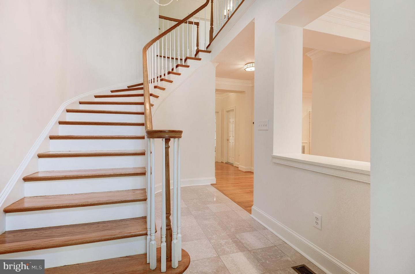 2035 MAYFAIR MCLEAN CT, FALLS CHURCH, Virginia 22043, 4 Bedrooms Bedrooms, ,3 BathroomsBathrooms,Residential,For sale,2035 MAYFAIR MCLEAN CT,VAFX2264538 MLS # VAFX2264538