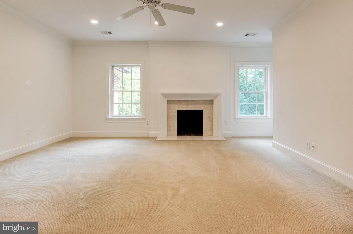2035 MAYFAIR MCLEAN CT, FALLS CHURCH, Virginia 22043, 4 Bedrooms Bedrooms, ,3 BathroomsBathrooms,Residential,For sale,2035 MAYFAIR MCLEAN CT,VAFX2264538 MLS # VAFX2264538