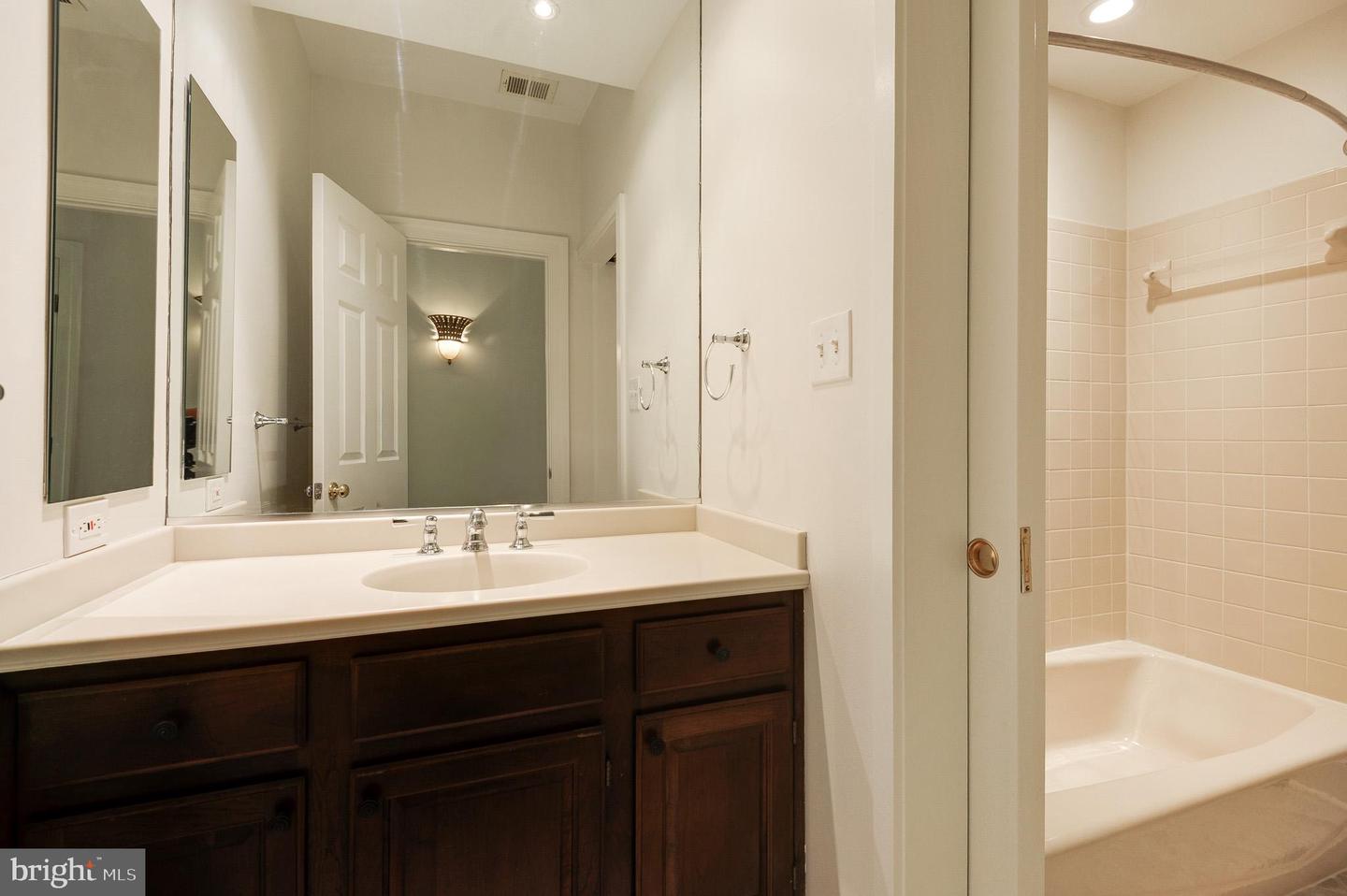2035 MAYFAIR MCLEAN CT, FALLS CHURCH, Virginia 22043, 4 Bedrooms Bedrooms, ,3 BathroomsBathrooms,Residential,For sale,2035 MAYFAIR MCLEAN CT,VAFX2264538 MLS # VAFX2264538