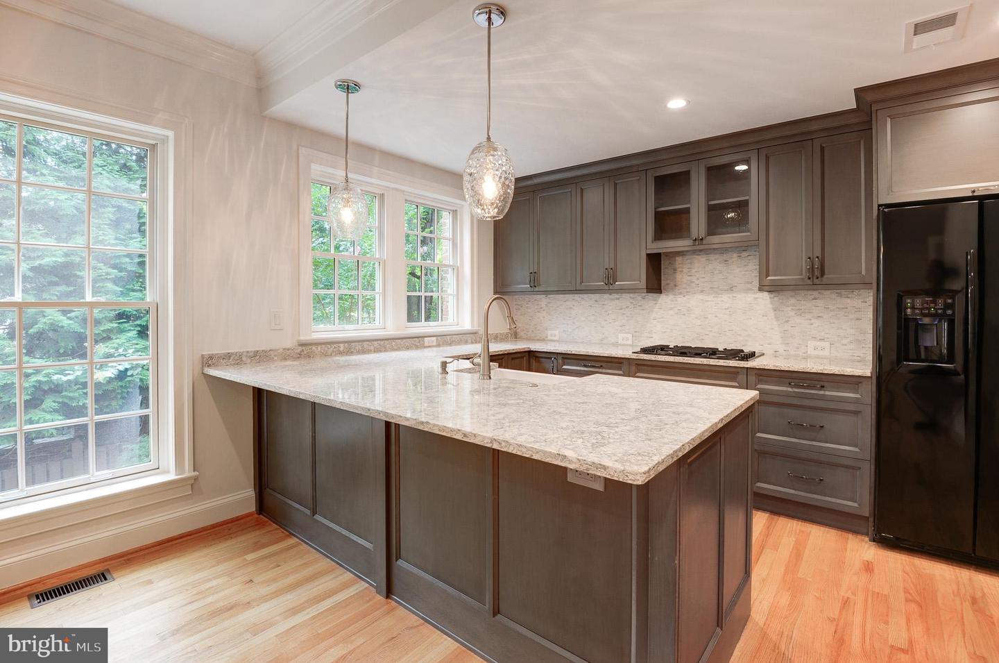 2035 MAYFAIR MCLEAN CT, FALLS CHURCH, Virginia 22043, 4 Bedrooms Bedrooms, ,3 BathroomsBathrooms,Residential,For sale,2035 MAYFAIR MCLEAN CT,VAFX2264538 MLS # VAFX2264538