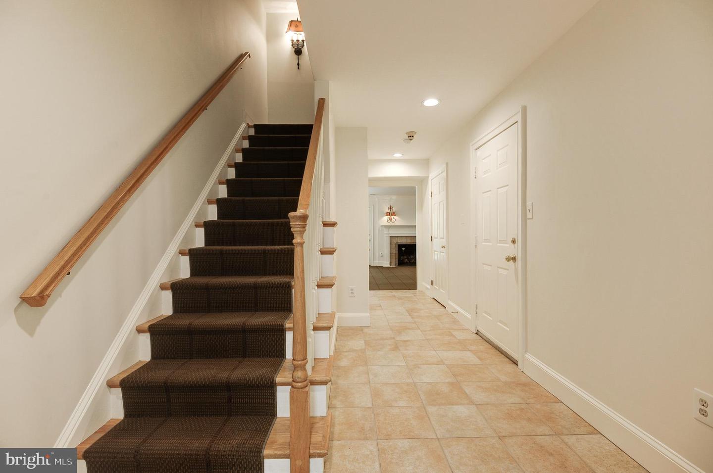 2035 MAYFAIR MCLEAN CT, FALLS CHURCH, Virginia 22043, 4 Bedrooms Bedrooms, ,3 BathroomsBathrooms,Residential,For sale,2035 MAYFAIR MCLEAN CT,VAFX2264538 MLS # VAFX2264538