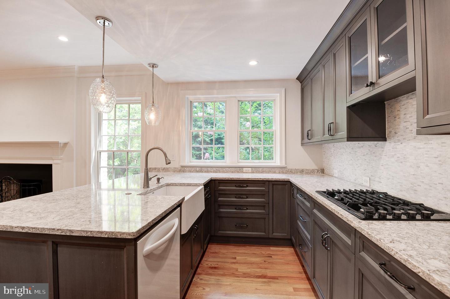 2035 MAYFAIR MCLEAN CT, FALLS CHURCH, Virginia 22043, 4 Bedrooms Bedrooms, ,3 BathroomsBathrooms,Residential,For sale,2035 MAYFAIR MCLEAN CT,VAFX2264538 MLS # VAFX2264538