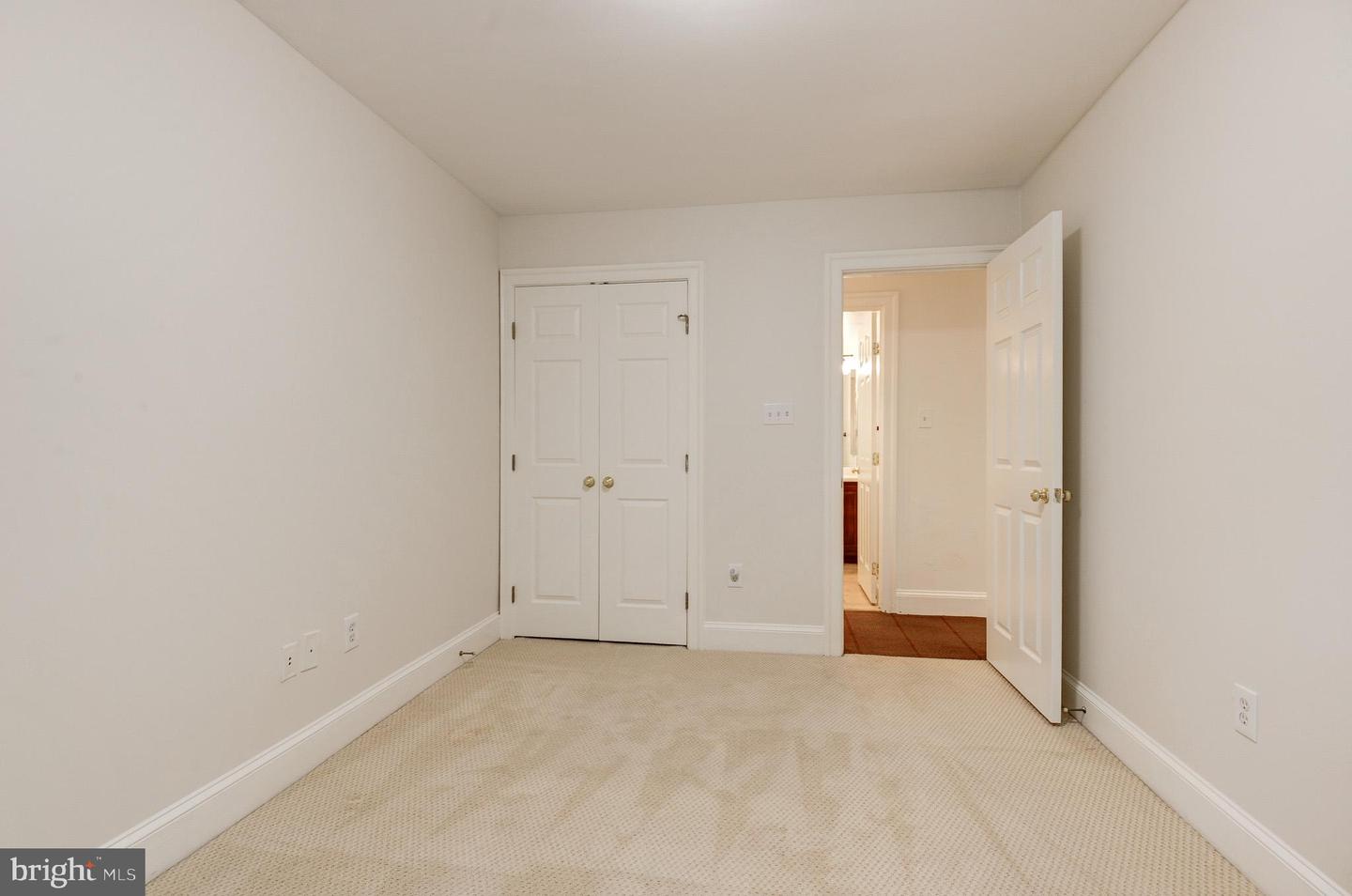 2035 MAYFAIR MCLEAN CT, FALLS CHURCH, Virginia 22043, 4 Bedrooms Bedrooms, ,3 BathroomsBathrooms,Residential,For sale,2035 MAYFAIR MCLEAN CT,VAFX2264538 MLS # VAFX2264538