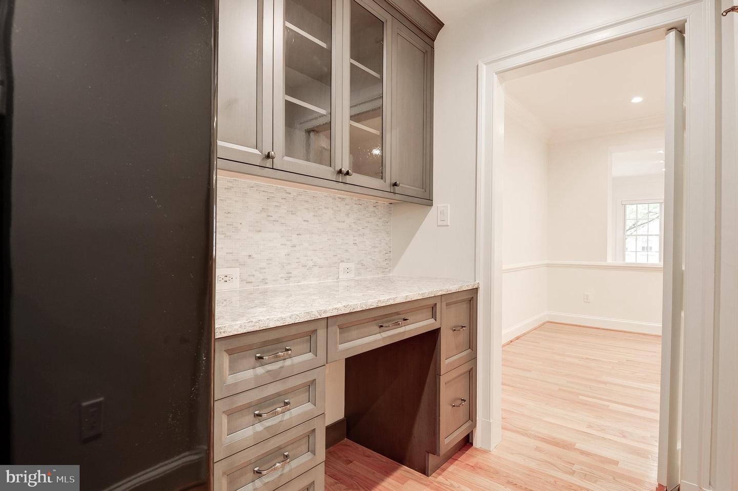 2035 MAYFAIR MCLEAN CT, FALLS CHURCH, Virginia 22043, 4 Bedrooms Bedrooms, ,3 BathroomsBathrooms,Residential,For sale,2035 MAYFAIR MCLEAN CT,VAFX2264538 MLS # VAFX2264538