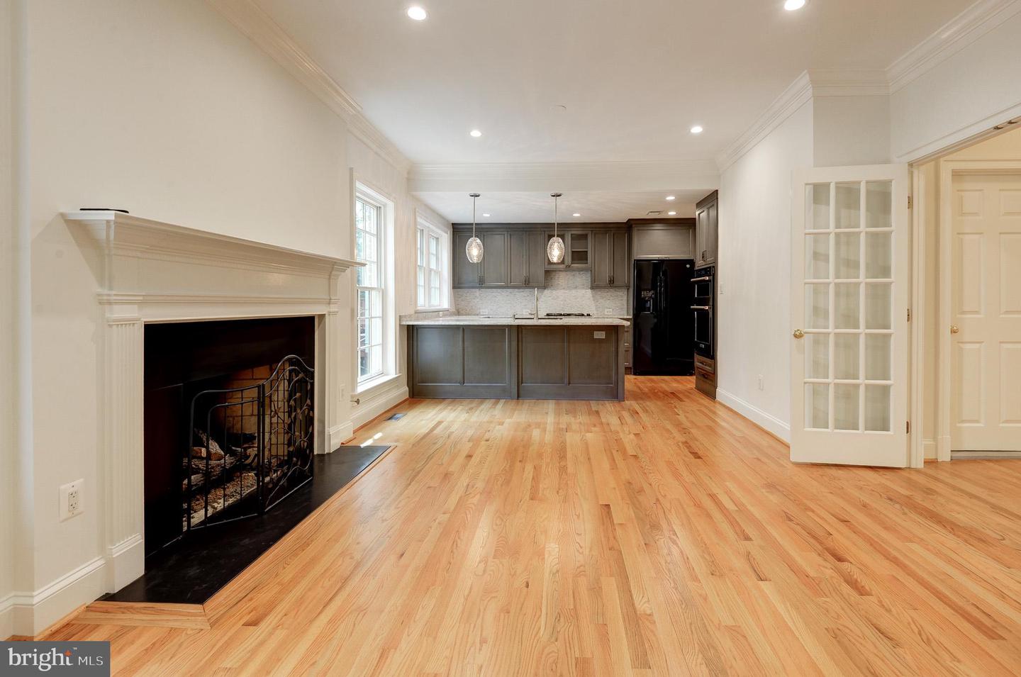 2035 MAYFAIR MCLEAN CT, FALLS CHURCH, Virginia 22043, 4 Bedrooms Bedrooms, ,3 BathroomsBathrooms,Residential,For sale,2035 MAYFAIR MCLEAN CT,VAFX2264538 MLS # VAFX2264538