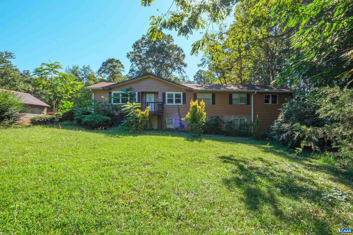 430 HARDWARE RD, ARVONIA, Virginia 23004, 4 Bedrooms Bedrooms, ,2 BathroomsBathrooms,Residential,For sale,430 HARDWARE RD,668529 MLS # 668529