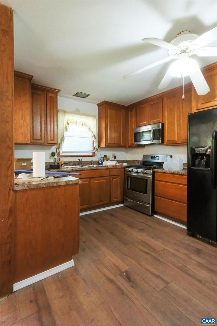 430 HARDWARE RD, ARVONIA, Virginia 23004, 4 Bedrooms Bedrooms, ,2 BathroomsBathrooms,Residential,For sale,430 HARDWARE RD,668529 MLS # 668529
