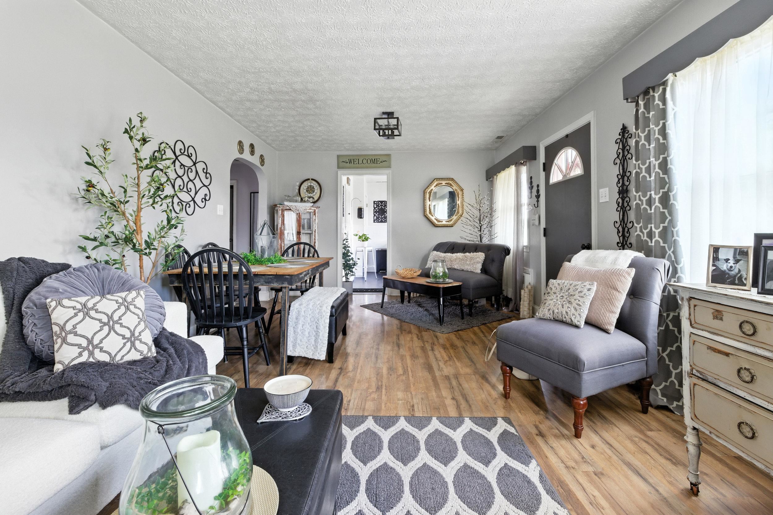 Living room to kitchen entrance.