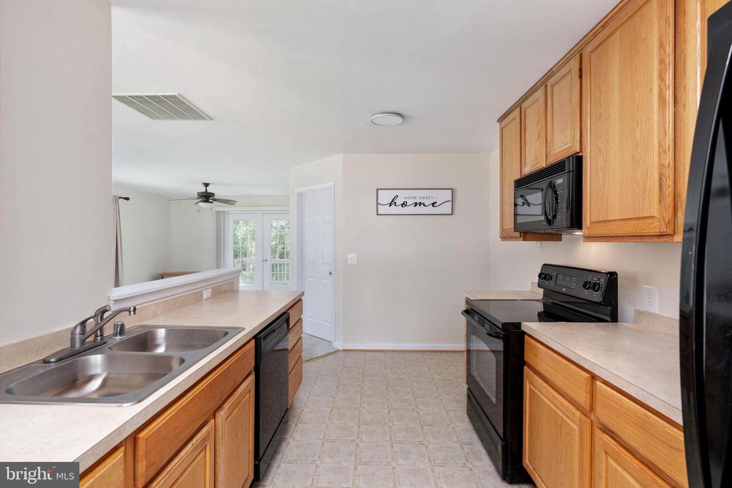 238 12TH ST, COLONIAL BEACH, Virginia 22443, 3 Bedrooms Bedrooms, ,2 BathroomsBathrooms,Residential,For sale,238 12TH ST,VAWE2009052 MLS # VAWE2009052