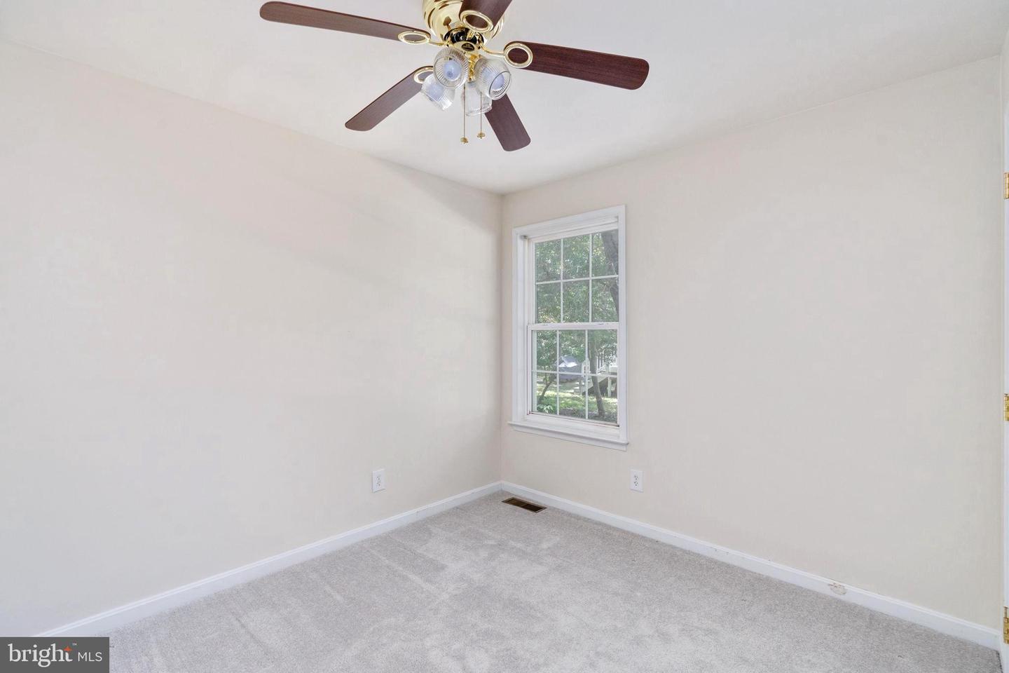 238 12TH ST, COLONIAL BEACH, Virginia 22443, 3 Bedrooms Bedrooms, ,2 BathroomsBathrooms,Residential,For sale,238 12TH ST,VAWE2009052 MLS # VAWE2009052