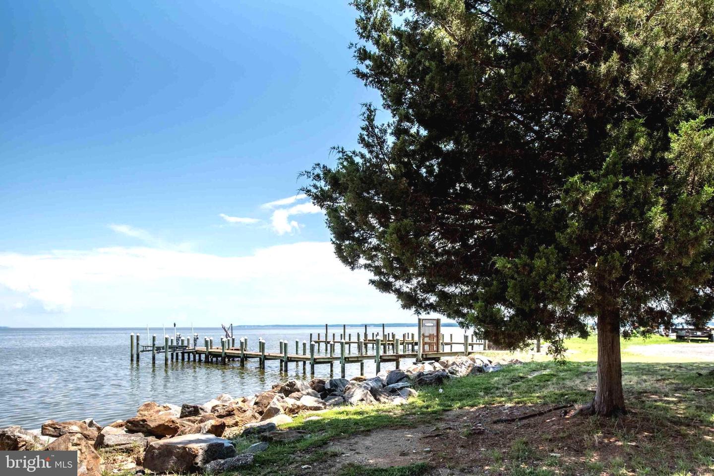 238 12TH ST, COLONIAL BEACH, Virginia 22443, 3 Bedrooms Bedrooms, ,2 BathroomsBathrooms,Residential,For sale,238 12TH ST,VAWE2009052 MLS # VAWE2009052