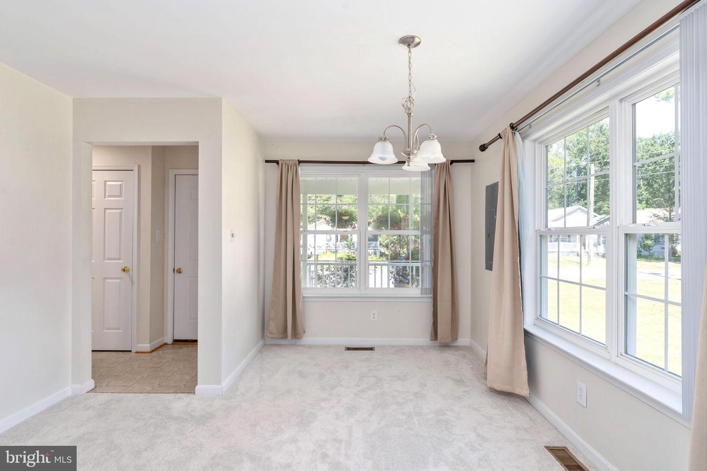 238 12TH ST, COLONIAL BEACH, Virginia 22443, 3 Bedrooms Bedrooms, ,2 BathroomsBathrooms,Residential,For sale,238 12TH ST,VAWE2009052 MLS # VAWE2009052