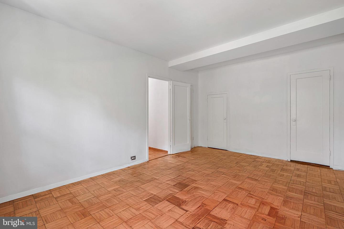 1619 RIPON PL, ALEXANDRIA, Virginia 22302, 2 Bedrooms Bedrooms, ,1 BathroomBathrooms,Residential,For sale,1619 RIPON PL,VAAX2047040 MLS # VAAX2047040