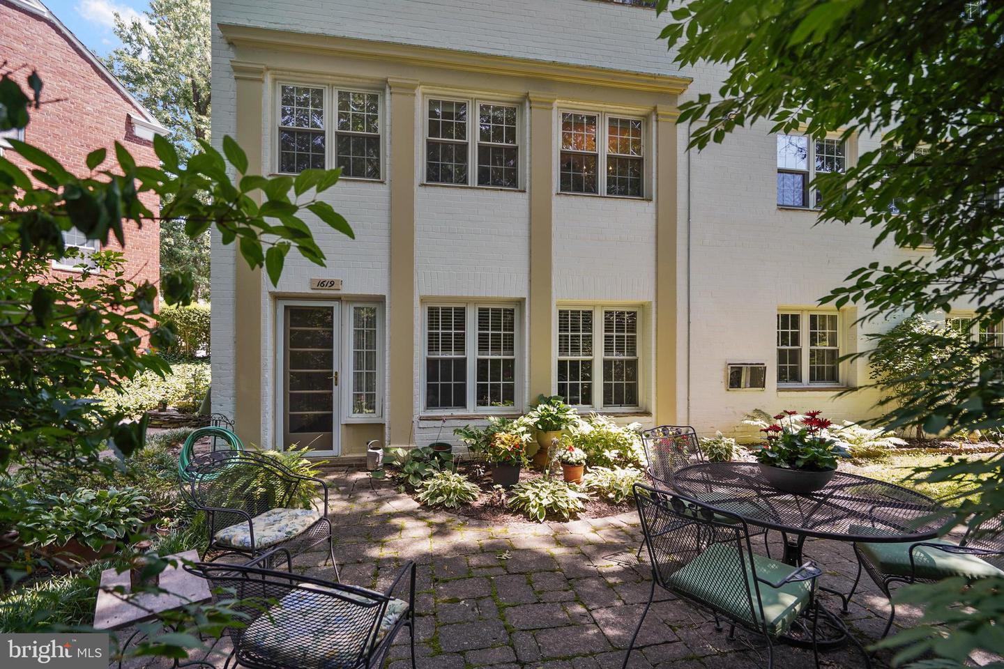 1619 RIPON PL, ALEXANDRIA, Virginia 22302, 2 Bedrooms Bedrooms, ,1 BathroomBathrooms,Residential,For sale,1619 RIPON PL,VAAX2047040 MLS # VAAX2047040
