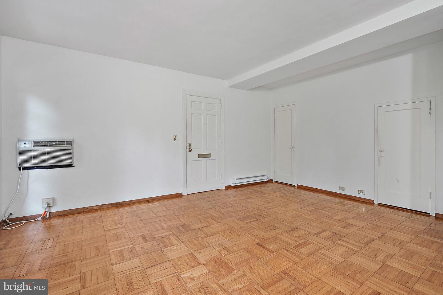 1619 RIPON PL, ALEXANDRIA, Virginia 22302, 2 Bedrooms Bedrooms, ,1 BathroomBathrooms,Residential,For sale,1619 RIPON PL,VAAX2047040 MLS # VAAX2047040