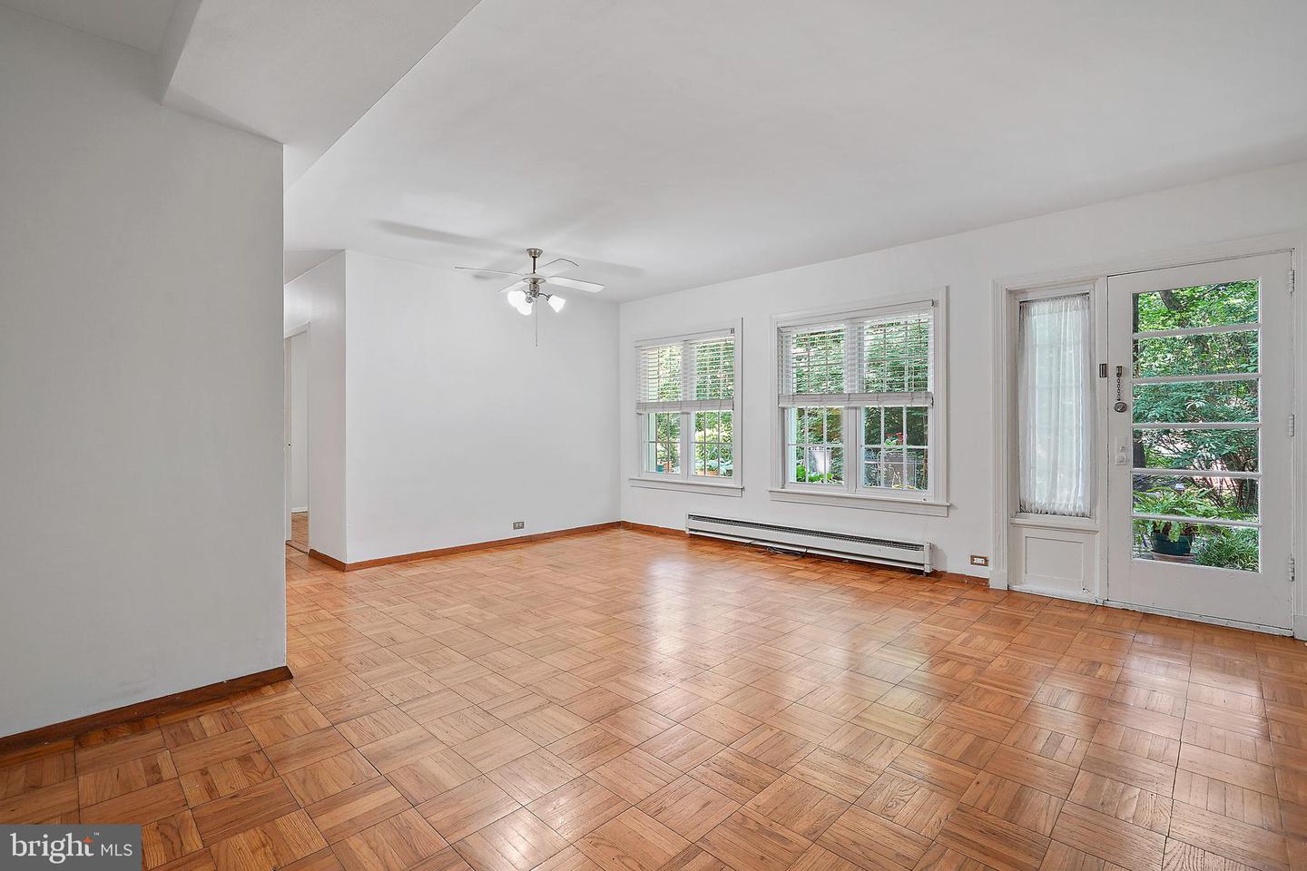 1619 RIPON PL, ALEXANDRIA, Virginia 22302, 2 Bedrooms Bedrooms, ,1 BathroomBathrooms,Residential,For sale,1619 RIPON PL,VAAX2047040 MLS # VAAX2047040