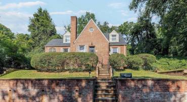 505 VALLEY RD, CHARLOTTESVILLE, Virginia 22903, 6 Bedrooms Bedrooms, ,4 BathroomsBathrooms,Residential,For sale,505 VALLEY RD,668532 MLS # 668532