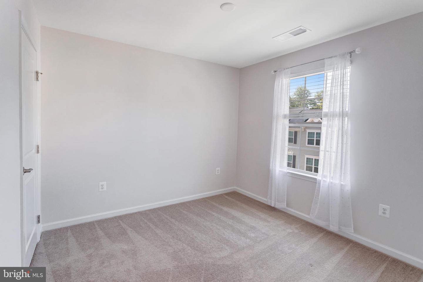 1108 DOVETAIL CIR, FREDERICKSBURG, Virginia 22401, 3 Bedrooms Bedrooms, ,2 BathroomsBathrooms,Residential,For sale,1108 DOVETAIL CIR,VAFB2008888 MLS # VAFB2008888
