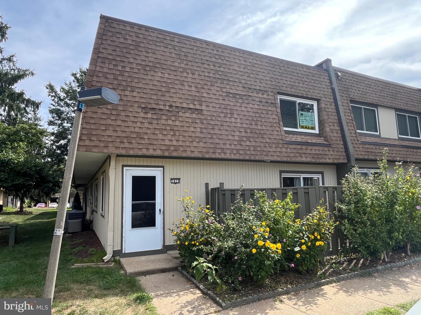 3828 MONTE VISTA PL #102B, ALEXANDRIA, Virginia 22309, 3 Bedrooms Bedrooms, ,2 BathroomsBathrooms,Residential,For sale,3828 MONTE VISTA PL #102B,VAFX2264700 MLS # VAFX2264700