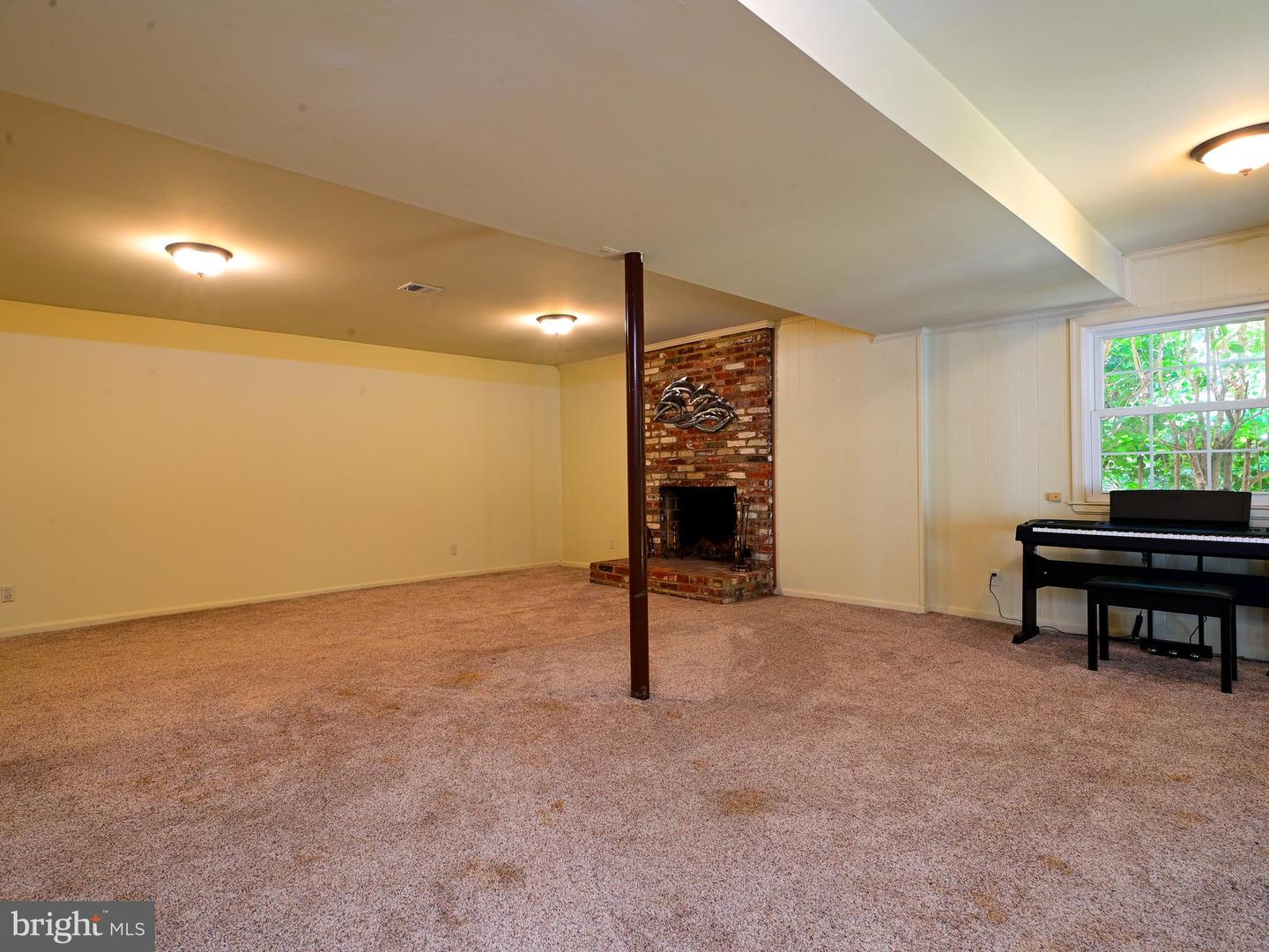 5024 KINGSTON DR, ANNANDALE, Virginia 22003, 4 Bedrooms Bedrooms, 16 Rooms Rooms,2 BathroomsBathrooms,Residential,For sale,5024 KINGSTON DR,VAFX2264316 MLS # VAFX2264316