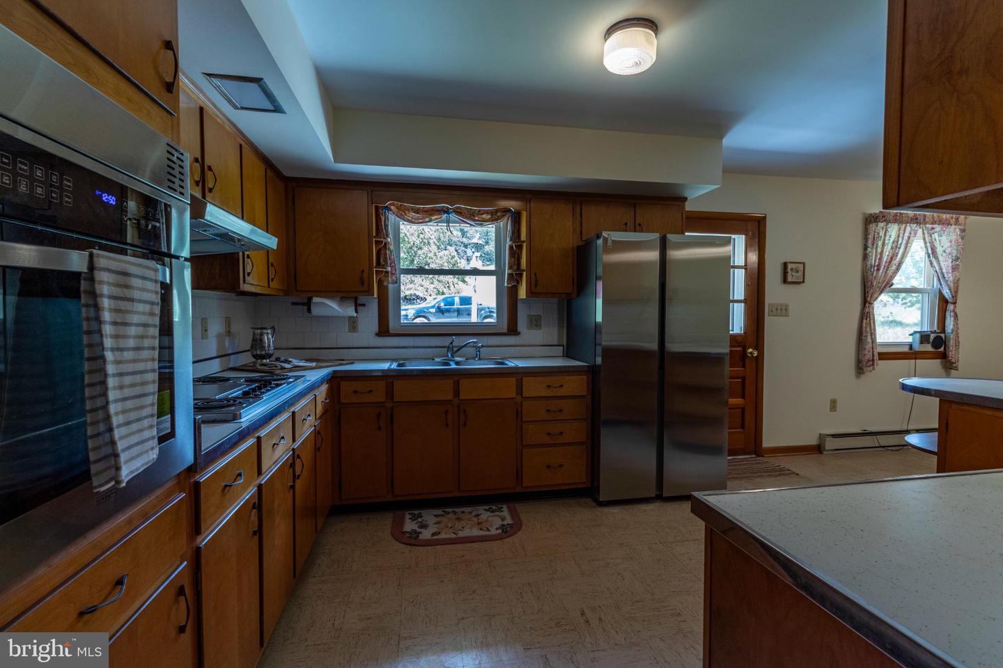 90 SMEDLEY LN, BENTONVILLE, Virginia 22610, 3 Bedrooms Bedrooms, 5 Rooms Rooms,2 BathroomsBathrooms,Residential,For sale,90 SMEDLEY LN,VAWR2012186 MLS # VAWR2012186