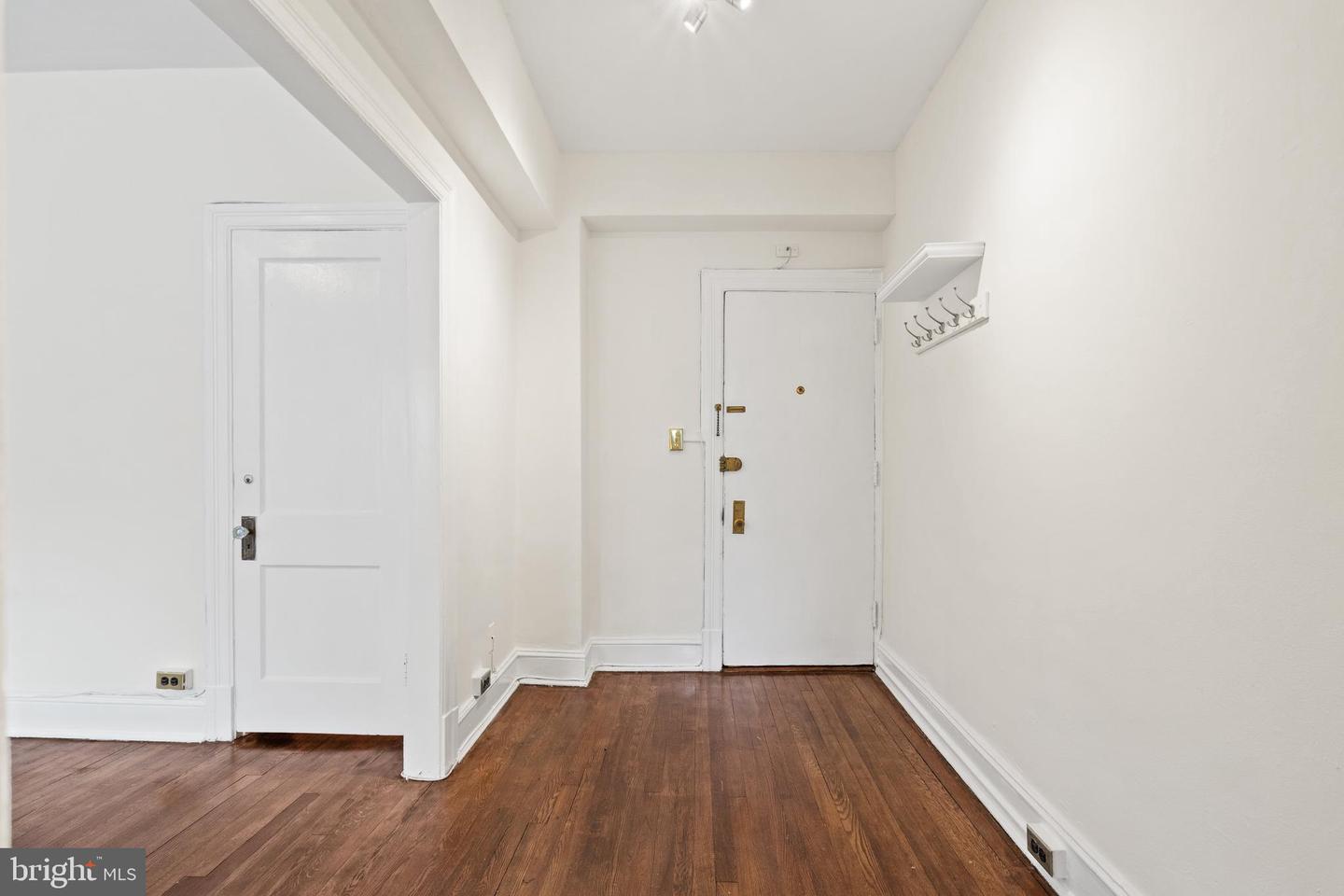 1954 COLUMBIA RD NW #112, WASHINGTON, District Of Columbia 20009, ,1 BathroomBathrooms,Residential,For sale,1954 COLUMBIA RD NW #112,DCDC2220120 MLS # DCDC2220120