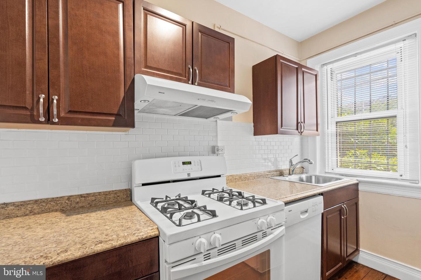 1954 COLUMBIA RD NW #112, WASHINGTON, District Of Columbia 20009, ,1 BathroomBathrooms,Residential,For sale,1954 COLUMBIA RD NW #112,DCDC2220120 MLS # DCDC2220120