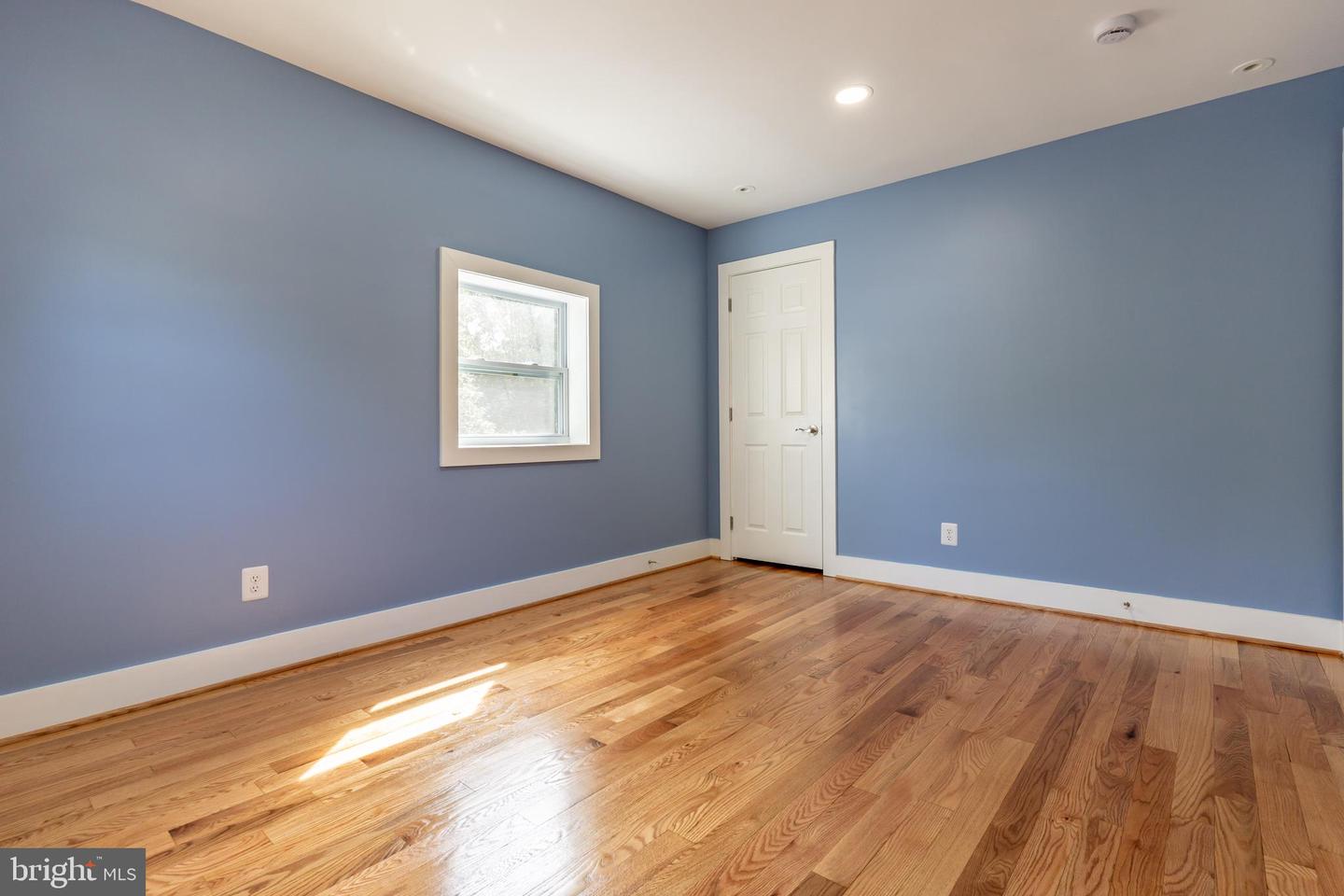 3300 6TH ST S, ARLINGTON, Virginia 22204, 3 Bedrooms Bedrooms, ,2 BathroomsBathrooms,Residential,For sale,3300 6TH ST S,VAAR2063048 MLS # VAAR2063048