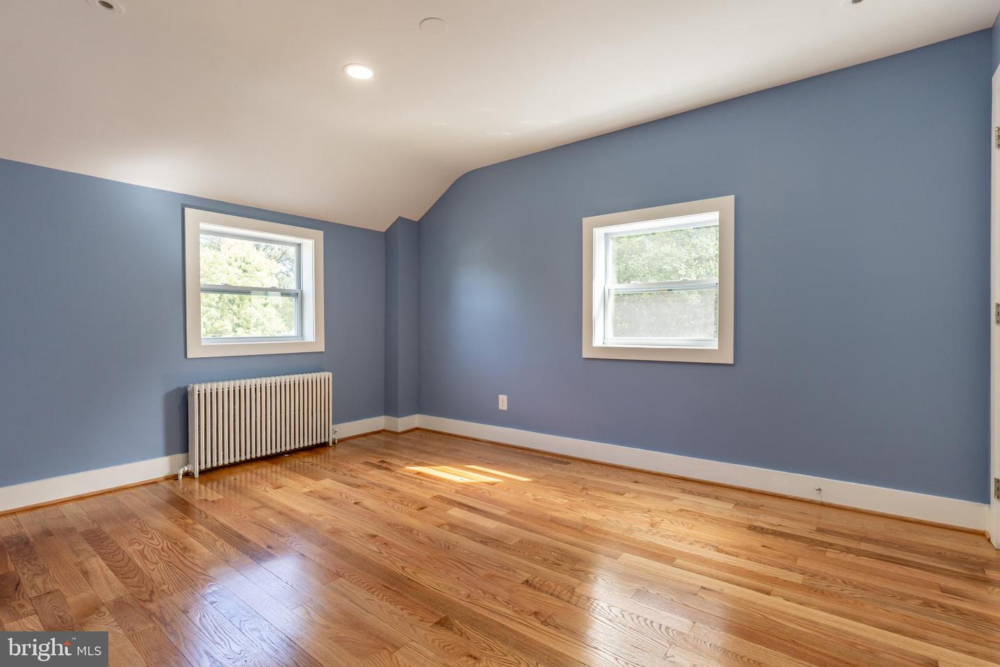 3300 6TH ST S, ARLINGTON, Virginia 22204, 3 Bedrooms Bedrooms, ,2 BathroomsBathrooms,Residential,For sale,3300 6TH ST S,VAAR2063048 MLS # VAAR2063048