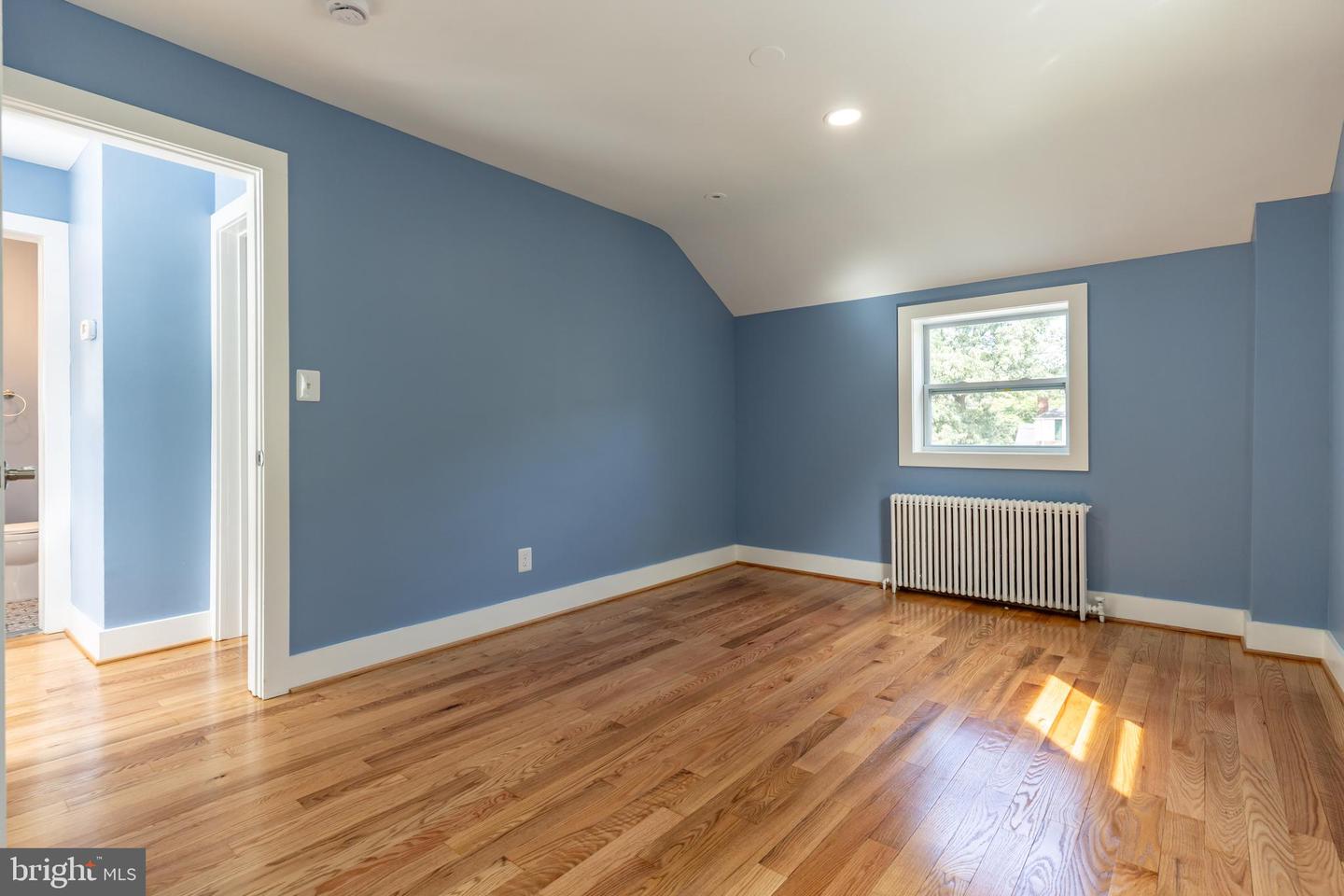 3300 6TH ST S, ARLINGTON, Virginia 22204, 3 Bedrooms Bedrooms, ,2 BathroomsBathrooms,Residential,For sale,3300 6TH ST S,VAAR2063048 MLS # VAAR2063048