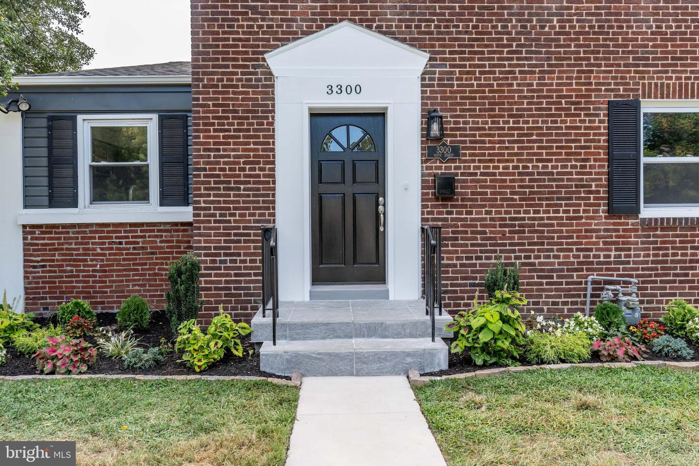 3300 6TH ST S, ARLINGTON, Virginia 22204, 3 Bedrooms Bedrooms, ,2 BathroomsBathrooms,Residential,For sale,3300 6TH ST S,VAAR2063048 MLS # VAAR2063048