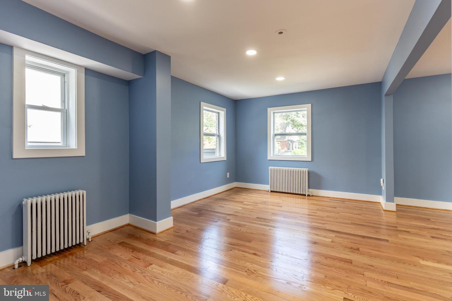 3300 6TH ST S, ARLINGTON, Virginia 22204, 3 Bedrooms Bedrooms, ,2 BathroomsBathrooms,Residential,For sale,3300 6TH ST S,VAAR2063048 MLS # VAAR2063048