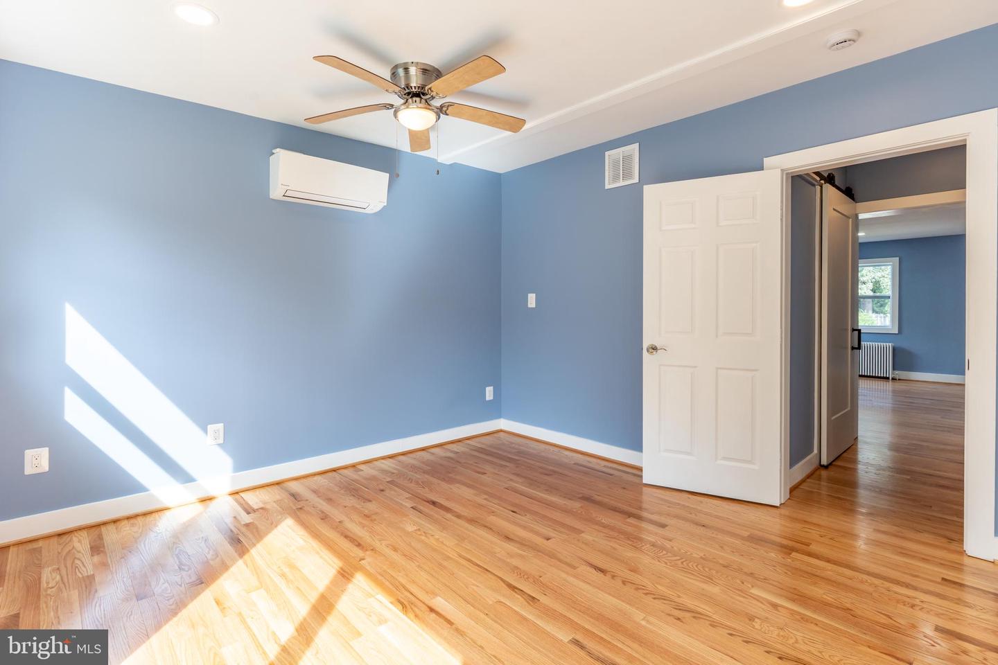 3300 6TH ST S, ARLINGTON, Virginia 22204, 3 Bedrooms Bedrooms, ,2 BathroomsBathrooms,Residential,For sale,3300 6TH ST S,VAAR2063048 MLS # VAAR2063048