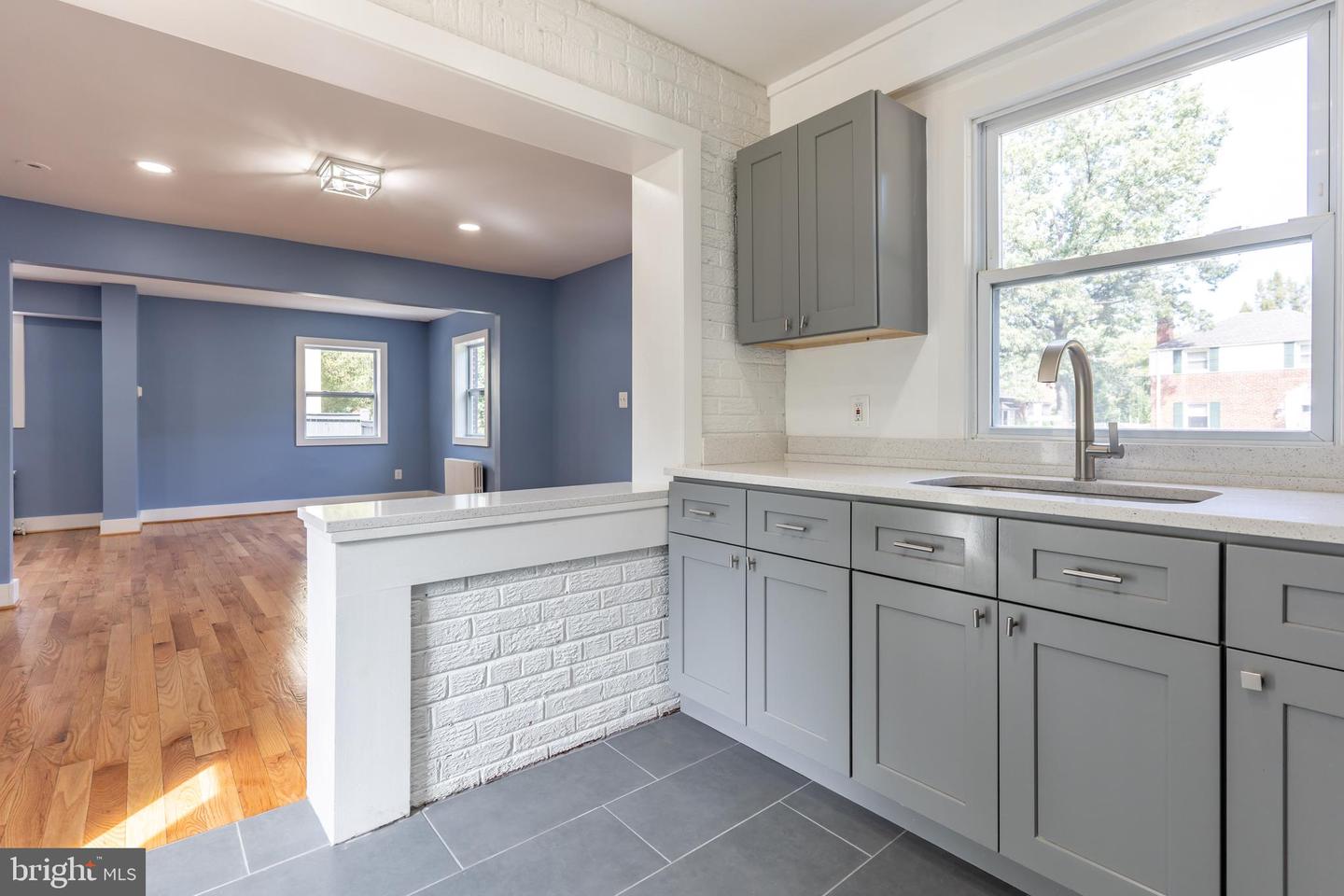 3300 6TH ST S, ARLINGTON, Virginia 22204, 3 Bedrooms Bedrooms, ,2 BathroomsBathrooms,Residential,For sale,3300 6TH ST S,VAAR2063048 MLS # VAAR2063048