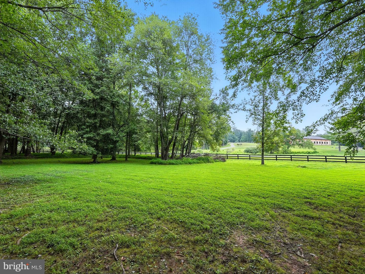 688 ROSSMORE CT., GREAT FALLS, Virginia 22066, 5 Bedrooms Bedrooms, ,6 BathroomsBathrooms,Residential,For sale,688 ROSSMORE CT.,VAFX2209652 MLS # VAFX2209652
