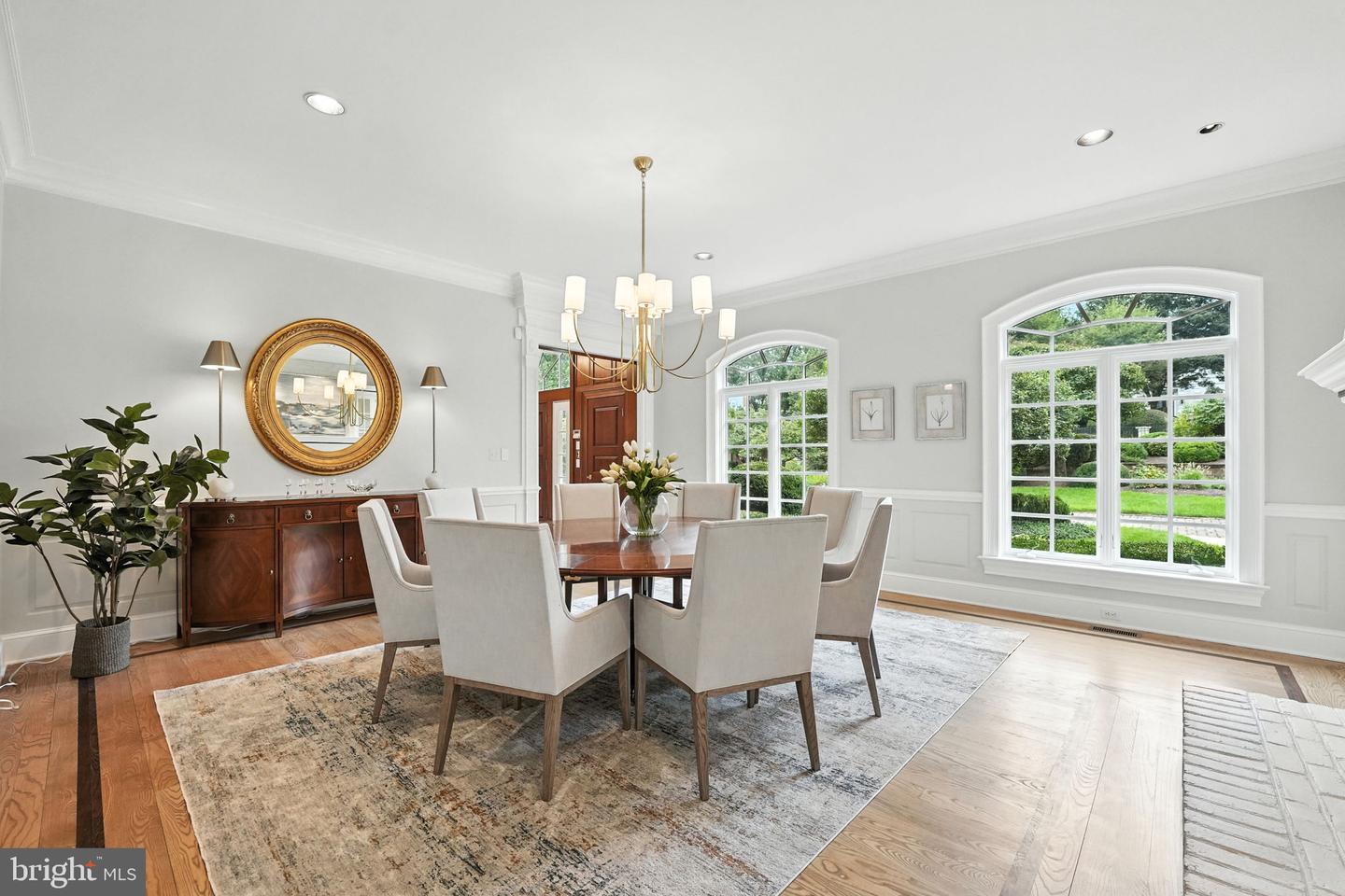 688 ROSSMORE CT., GREAT FALLS, Virginia 22066, 5 Bedrooms Bedrooms, ,6 BathroomsBathrooms,Residential,For sale,688 ROSSMORE CT.,VAFX2209652 MLS # VAFX2209652