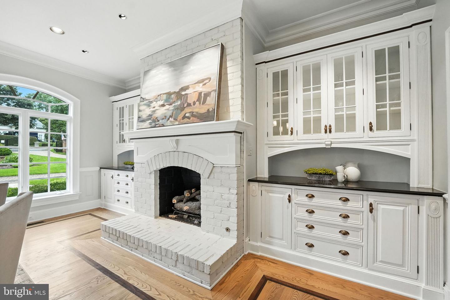 688 ROSSMORE CT., GREAT FALLS, Virginia 22066, 5 Bedrooms Bedrooms, ,6 BathroomsBathrooms,Residential,For sale,688 ROSSMORE CT.,VAFX2209652 MLS # VAFX2209652