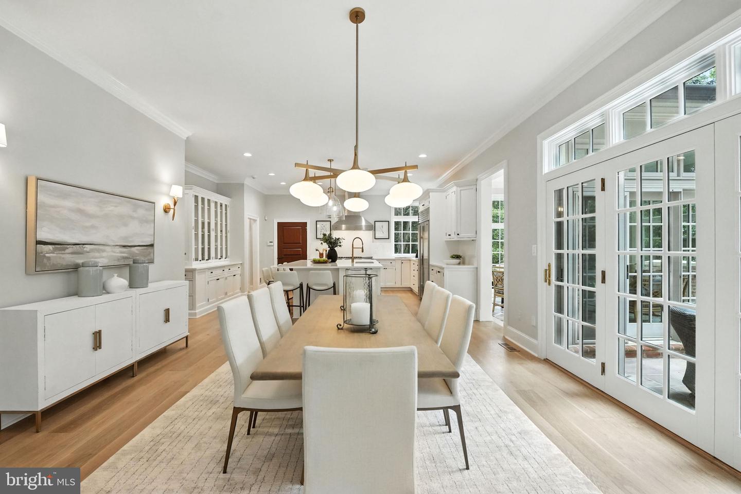 688 ROSSMORE CT., GREAT FALLS, Virginia 22066, 5 Bedrooms Bedrooms, ,6 BathroomsBathrooms,Residential,For sale,688 ROSSMORE CT.,VAFX2209652 MLS # VAFX2209652