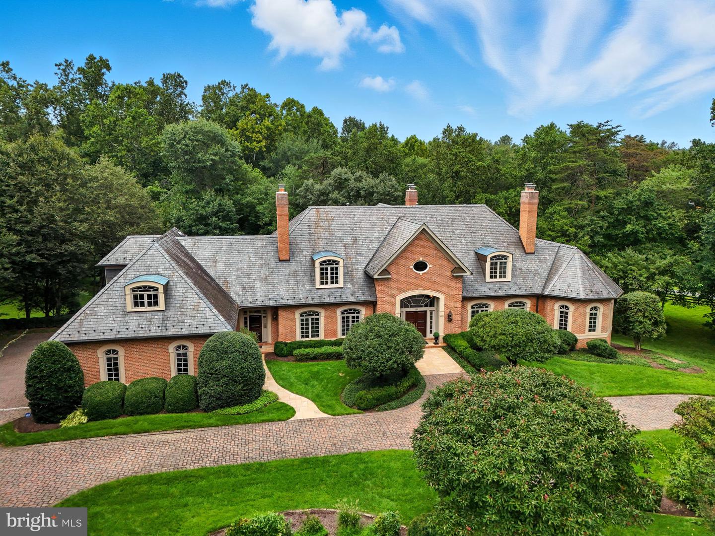 688 ROSSMORE CT., GREAT FALLS, Virginia 22066, 5 Bedrooms Bedrooms, ,6 BathroomsBathrooms,Residential,For sale,688 ROSSMORE CT.,VAFX2209652 MLS # VAFX2209652